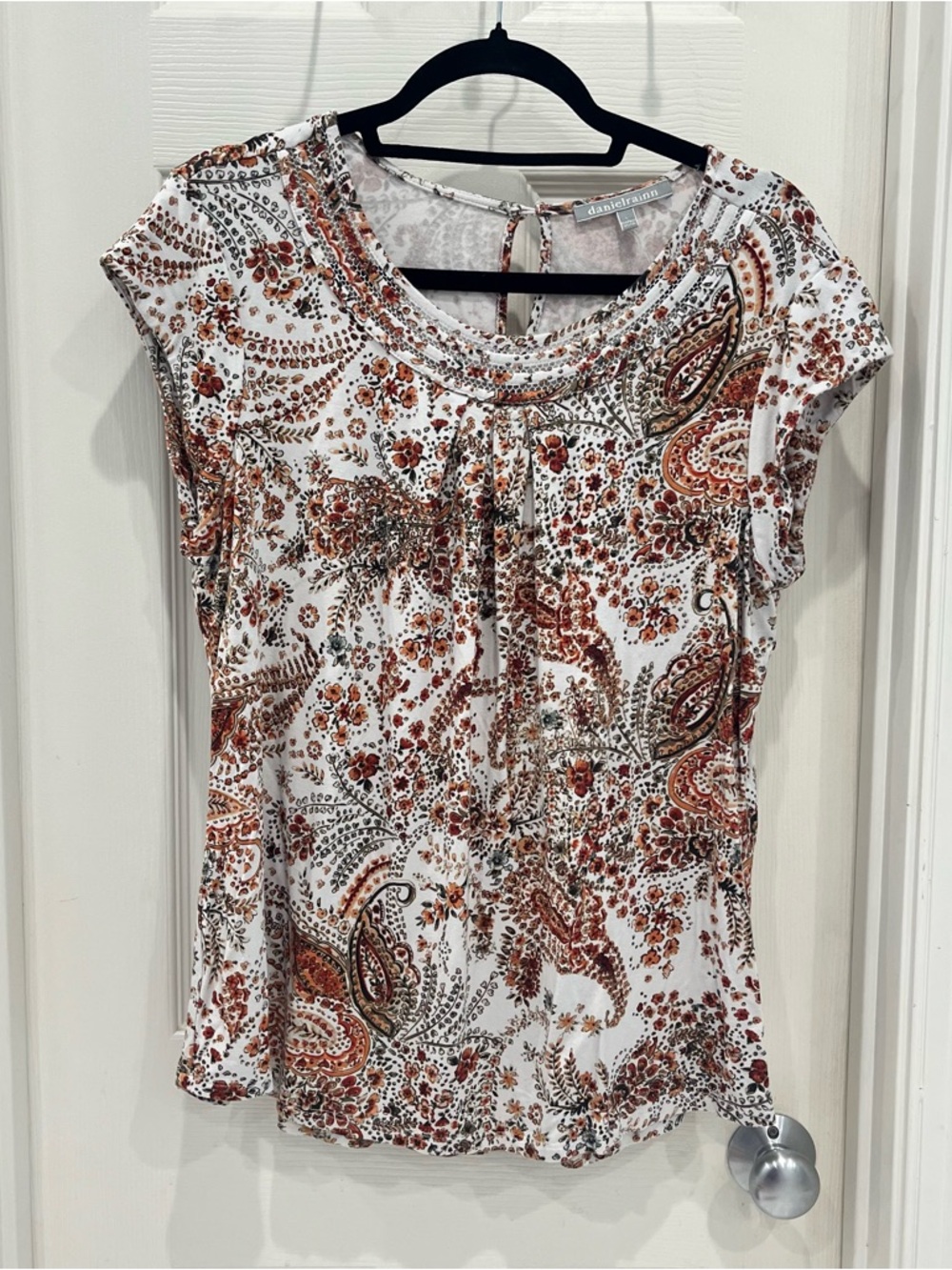 Daniel Rainn White Paisley Floral Cap Sleeve Blouse with Rust Accents
